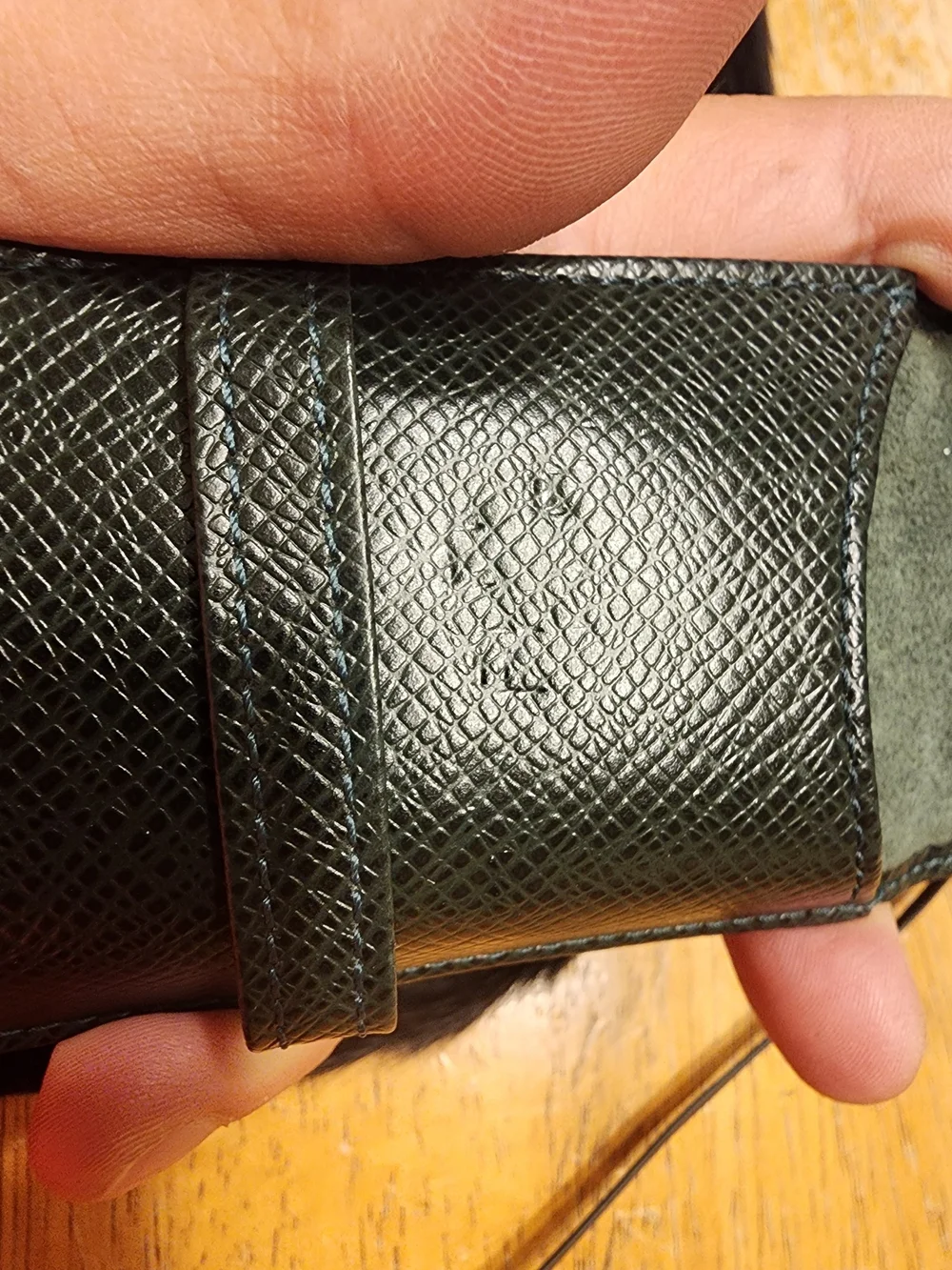 Louis Vuitton Taiga leather Étui Stylo pen case in Forest Green